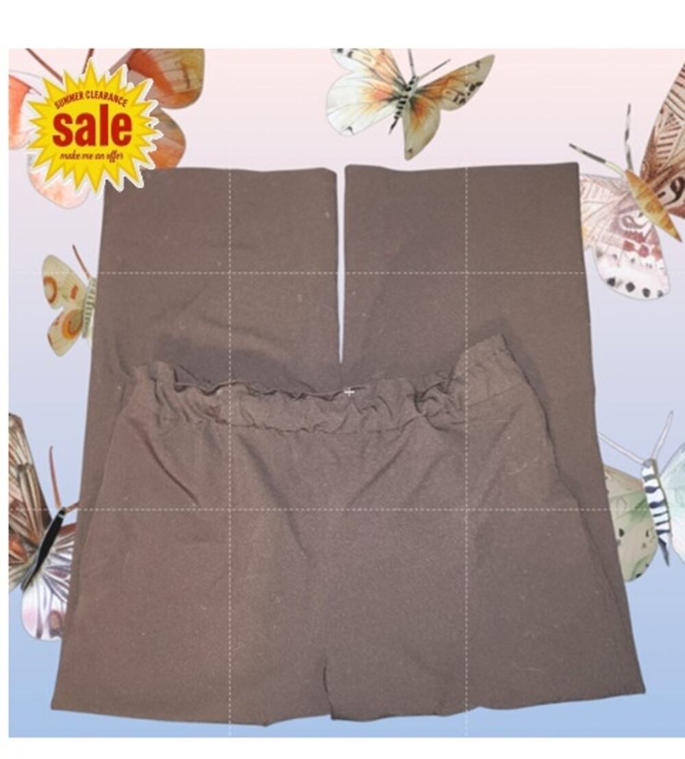 Worthington Capri Pants Size L   SUMMER CLEARANCE SALE - MAKE ME AN OFFER!